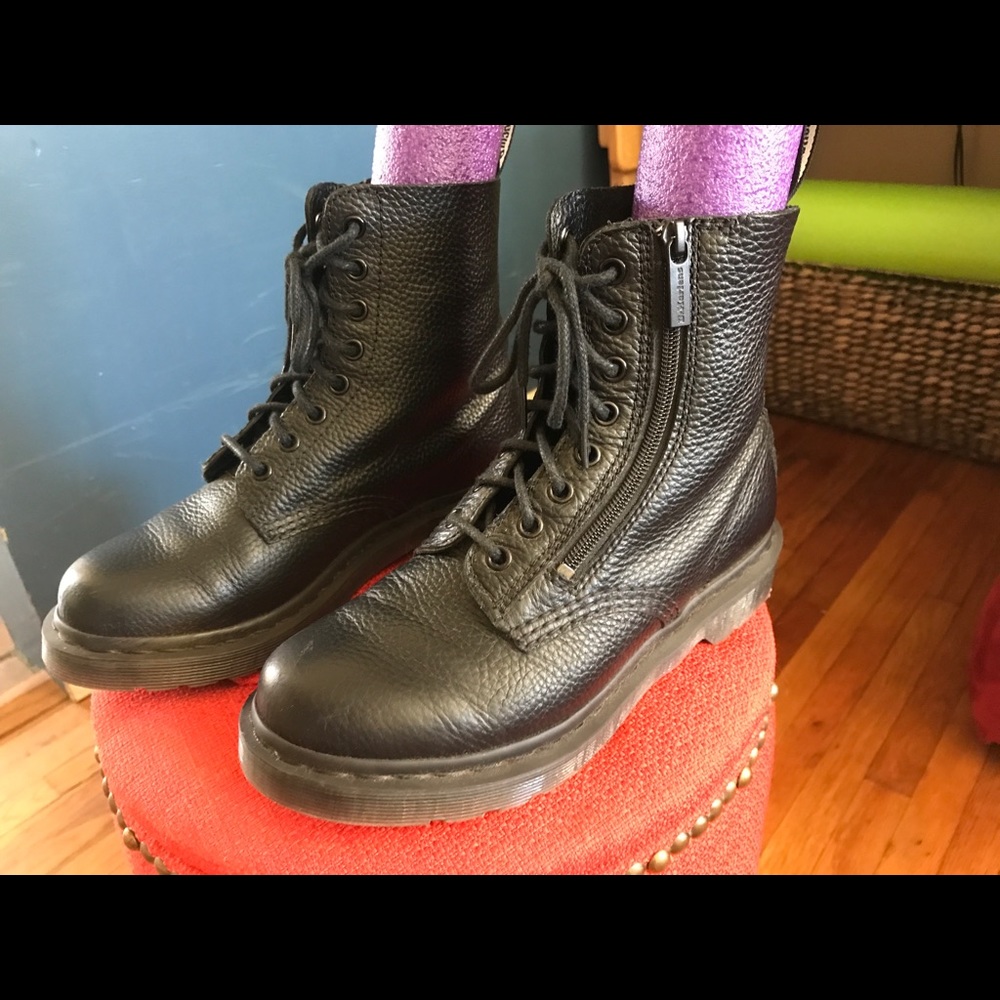 Dr Martens Pascal Napa Zip size 7